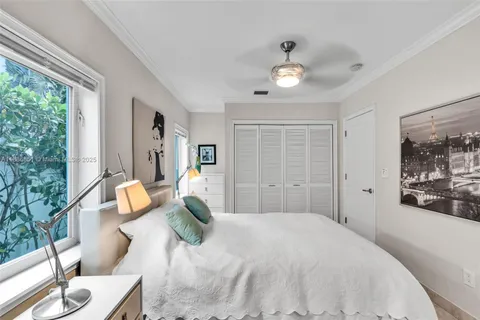 $2,590,000 | 3435 Royal Palm Avenue, Miami Beach, FL 33140