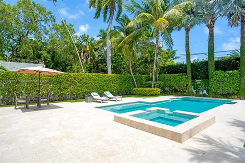 $2,590,000 | 3435 Royal Palm Avenue, Miami Beach, FL 33140