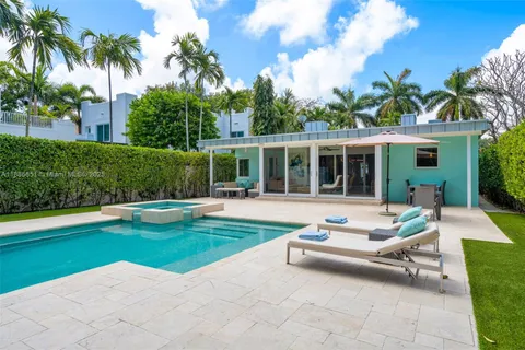 $2,590,000 | 3435 Royal Palm Avenue, Miami Beach, FL 33140