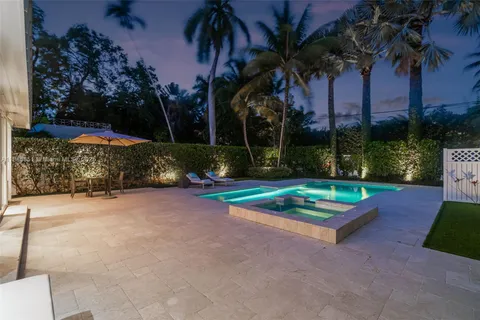 $2,590,000 | 3435 Royal Palm Avenue, Miami Beach, FL 33140