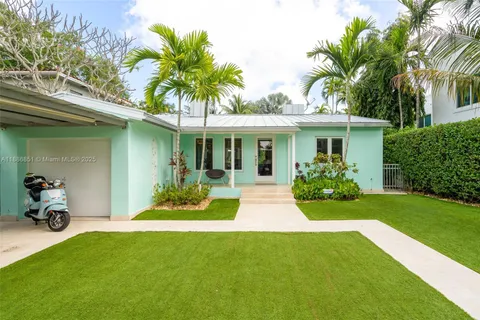 $2,590,000 | 3435 Royal Palm Avenue, Miami Beach, FL 33140