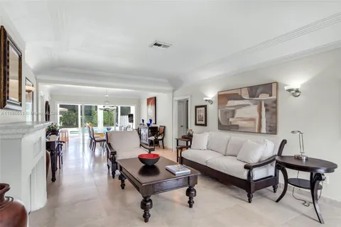 $2,590,000 | 3435 Royal Palm Avenue, Miami Beach, FL 33140