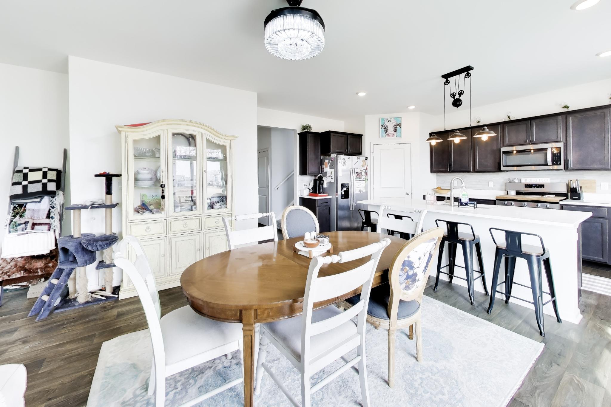 10351 Privet Drive Crown Point, IN 46307 - Photo 12 of 49 2048x1365