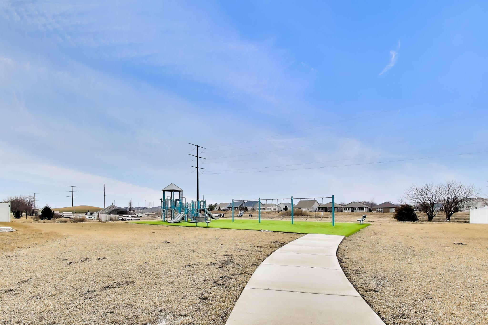 10351 Privet Drive Crown Point, IN 46307 - Photo 41 of 49 2048x1365