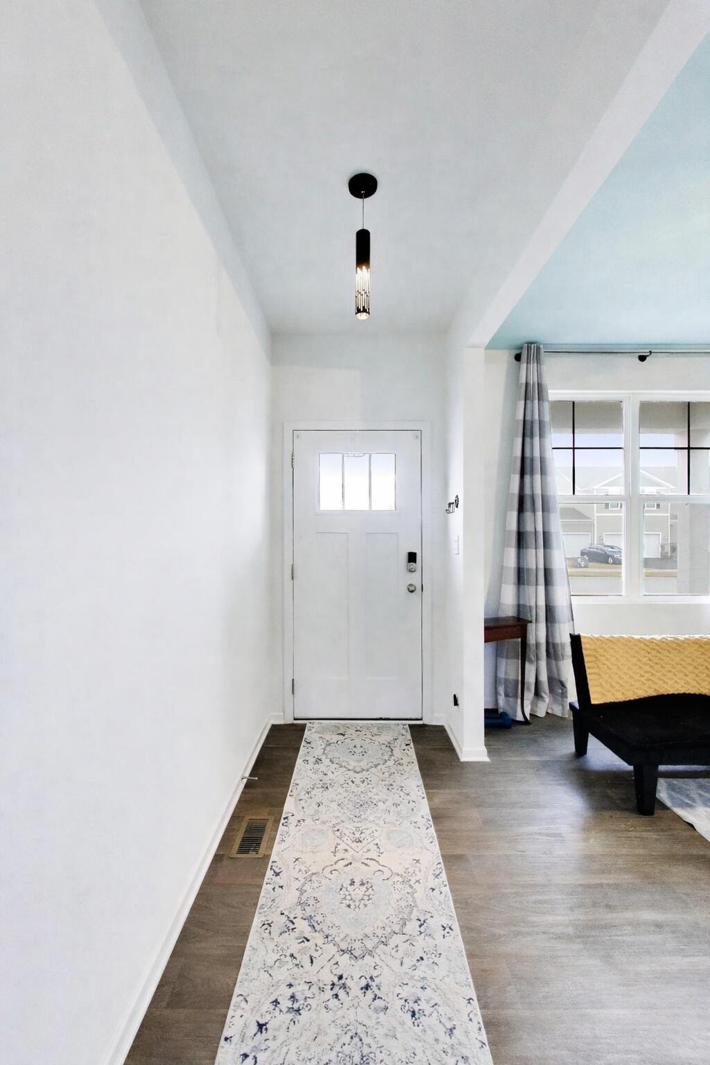 10351 Privet Drive Crown Point, IN 46307 - Photo 5 of 49 1024x1536