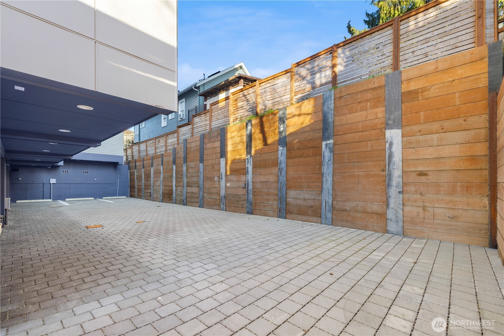 7526 6th Avenue Northwest Seattle, WA 98117 - Photo 23 of 27