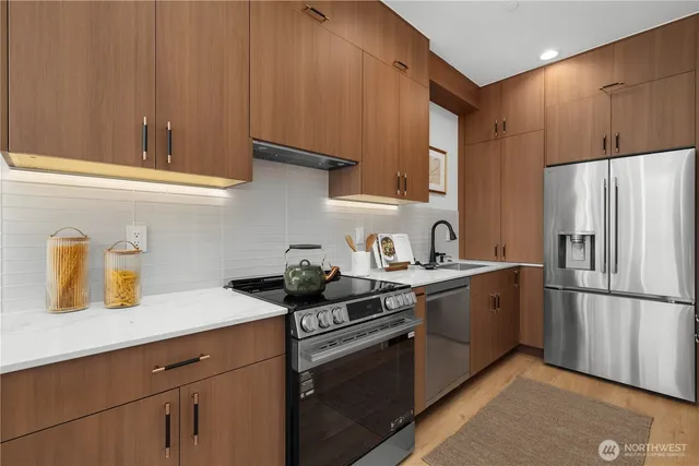 $695,000 | 7526 6th Avenue Northwest, Seattle, WA 98117