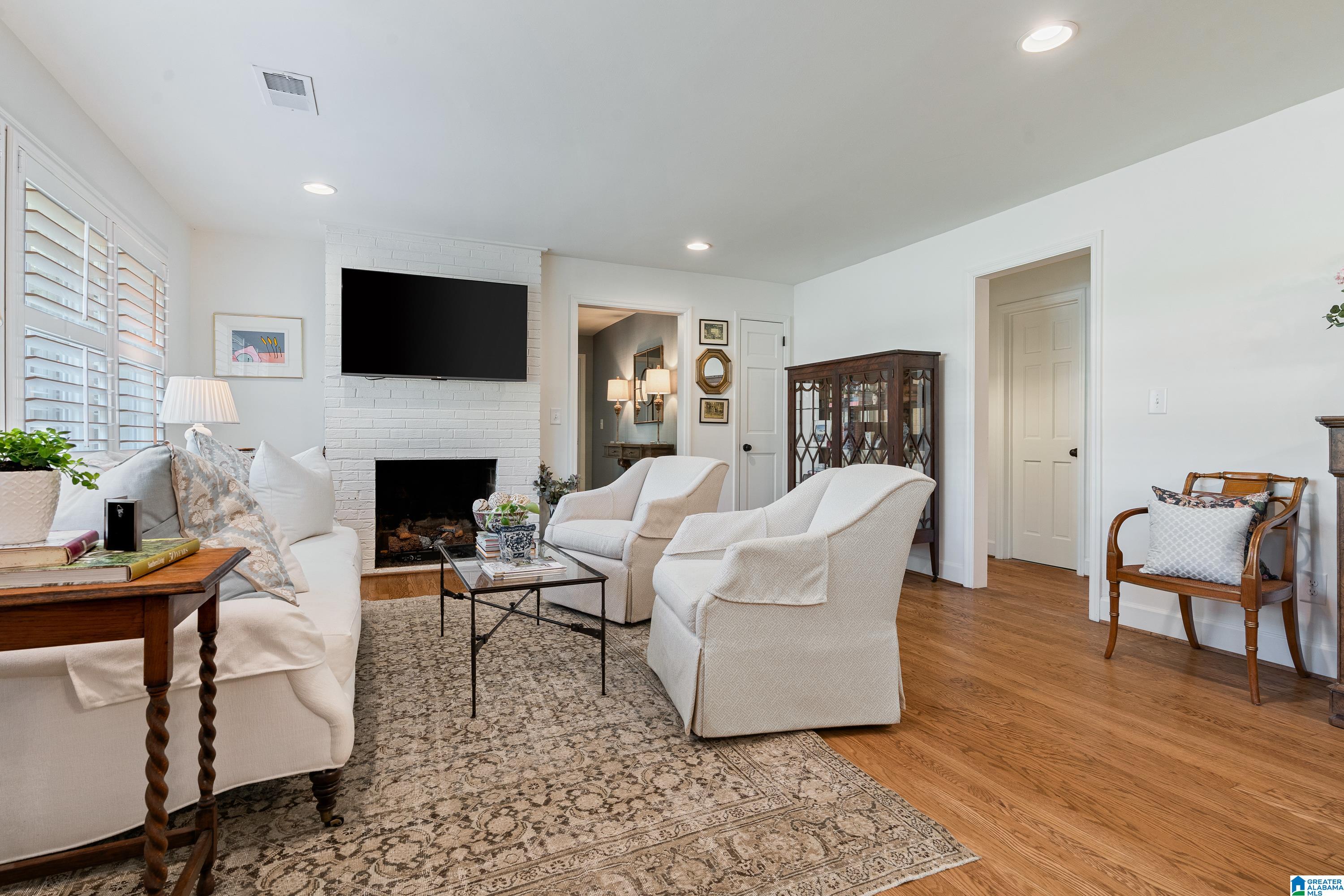 2025 Hickory Road Vestavia Hills, AL 35216 - Photo 7 of 57 Gallery Image 7
