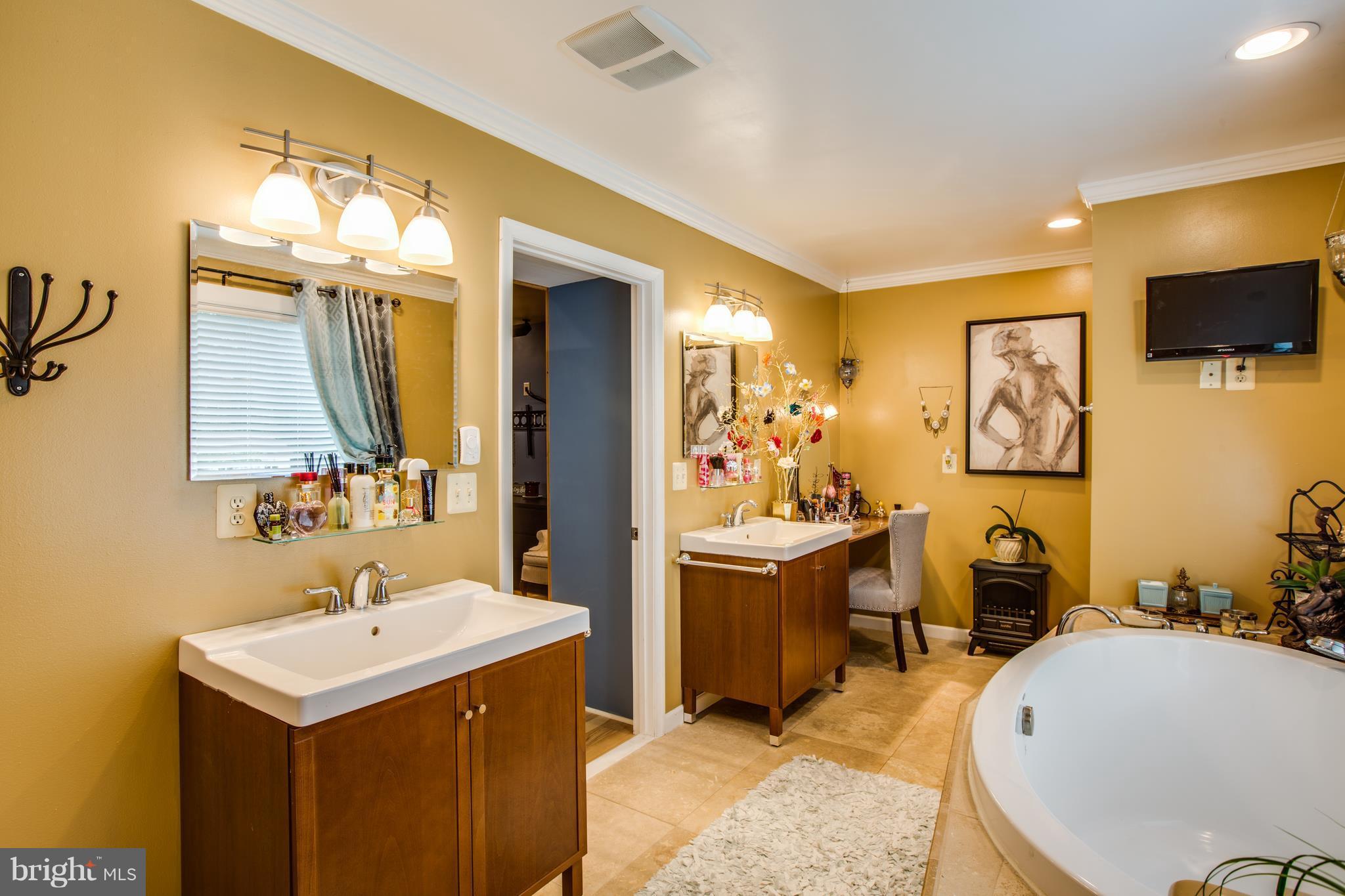 403 Decatur Road Stafford, VA 22554 - Photo 12 of 30 Bath (Master)