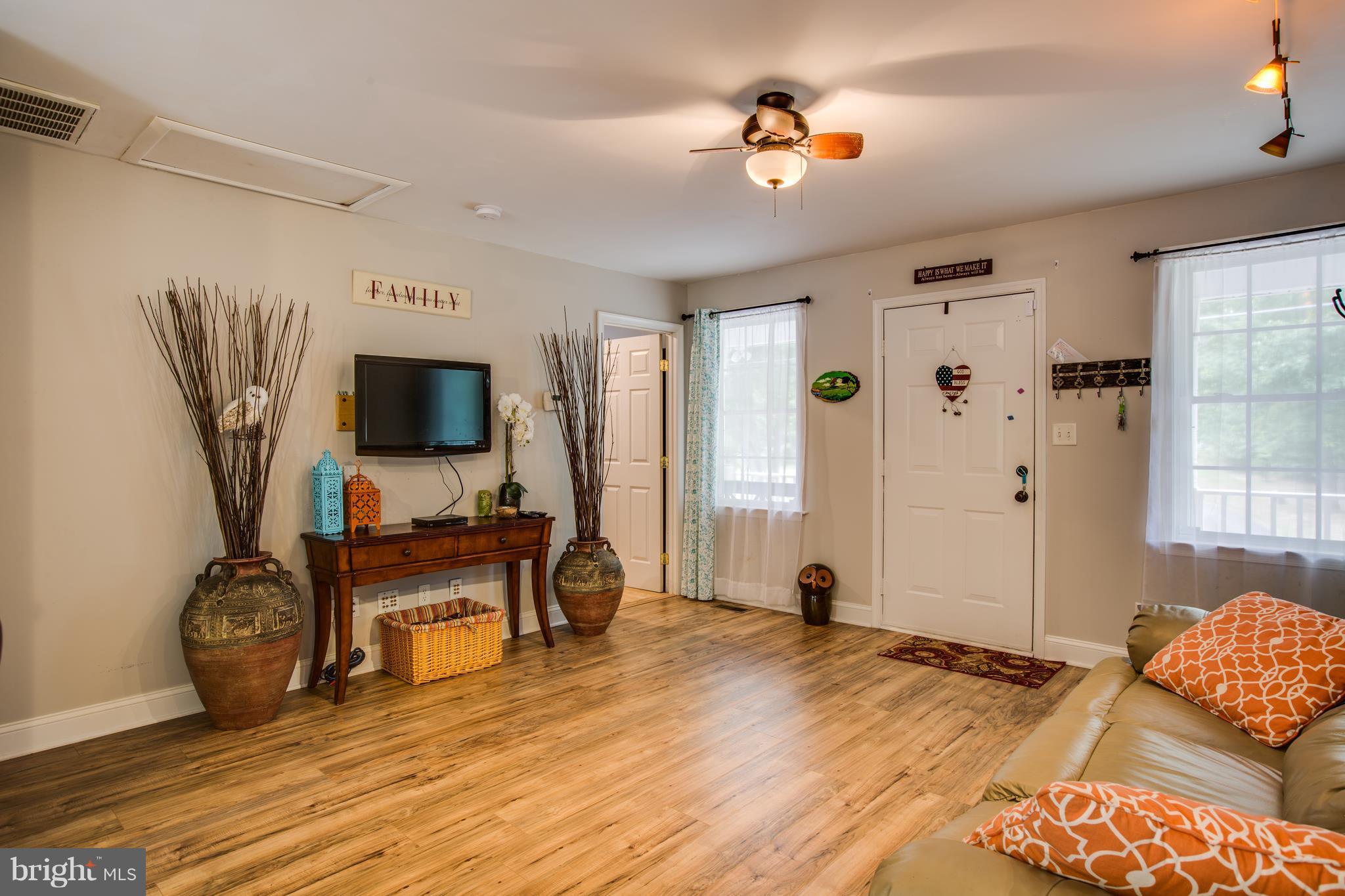403 Decatur Road Stafford, VA 22554 - Photo 4 of 30 Family Room