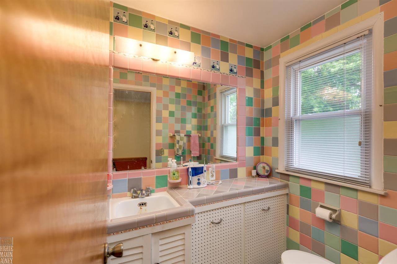 1137 Hawthorne Road Grosse Pointe Woods, MI 48236 - Photo 20 of 31