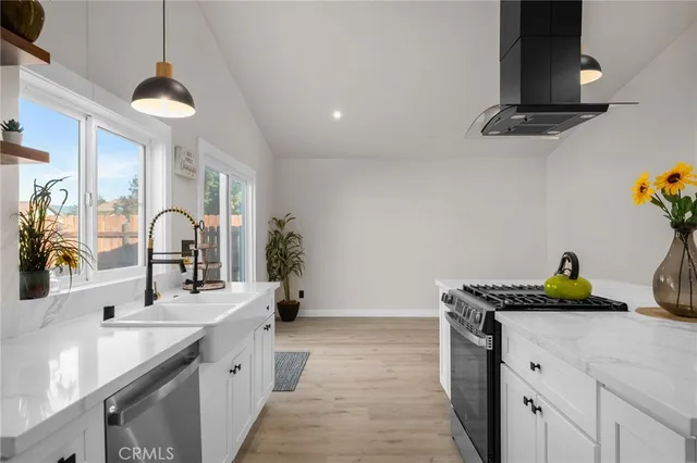 $574,900 | 1254 West Van Koevering Street, Rialto, CA 92376