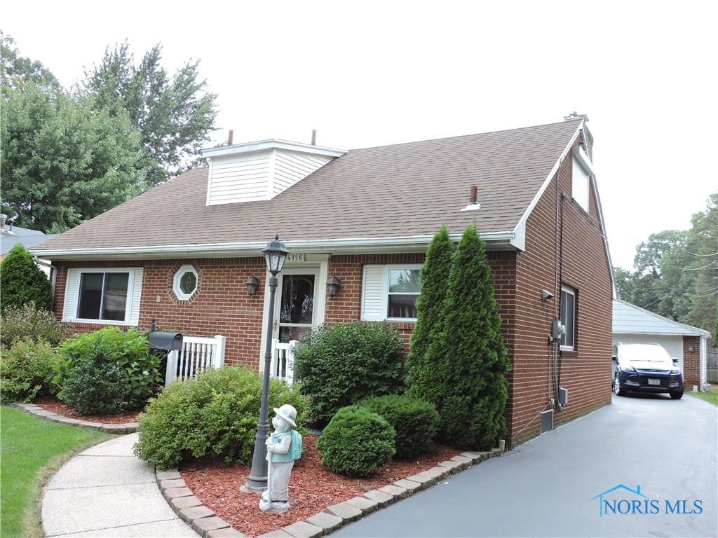 4116 Oak Crest Road Toledo, OH 43623 - Photo 1 of 25 Gallery Image 1