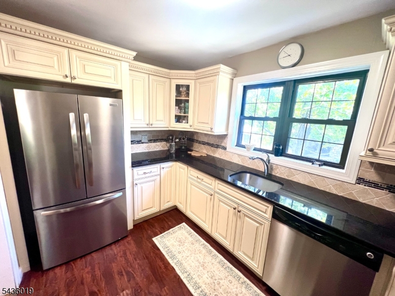 181 Long Hill Road, Unit A7 Little Falls, NJ 07424 - Photo 5 of 31