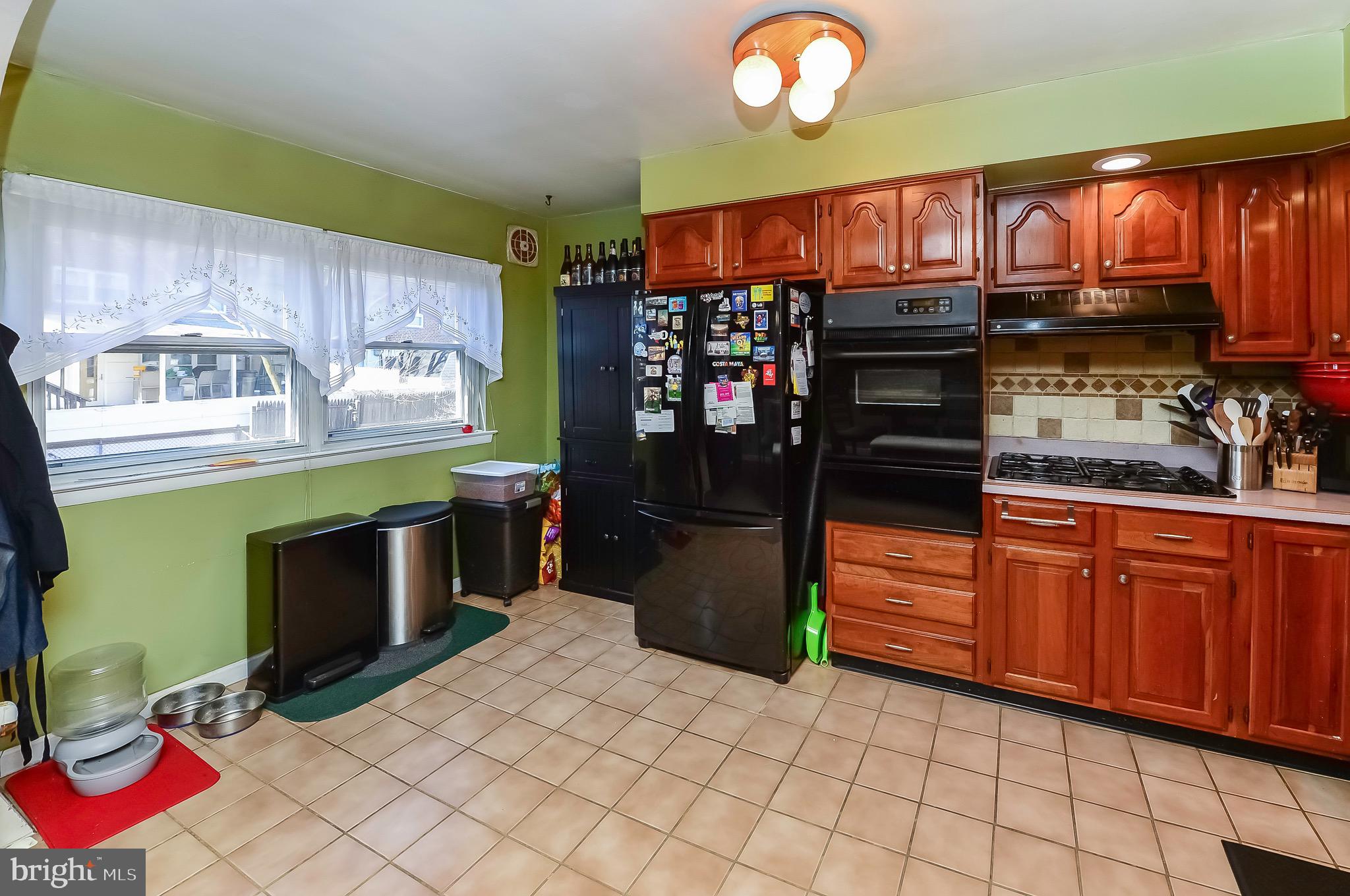 12710 Kenny Road Philadelphia, PA 19154 - Photo 8 of 17 Gallery Image 8
