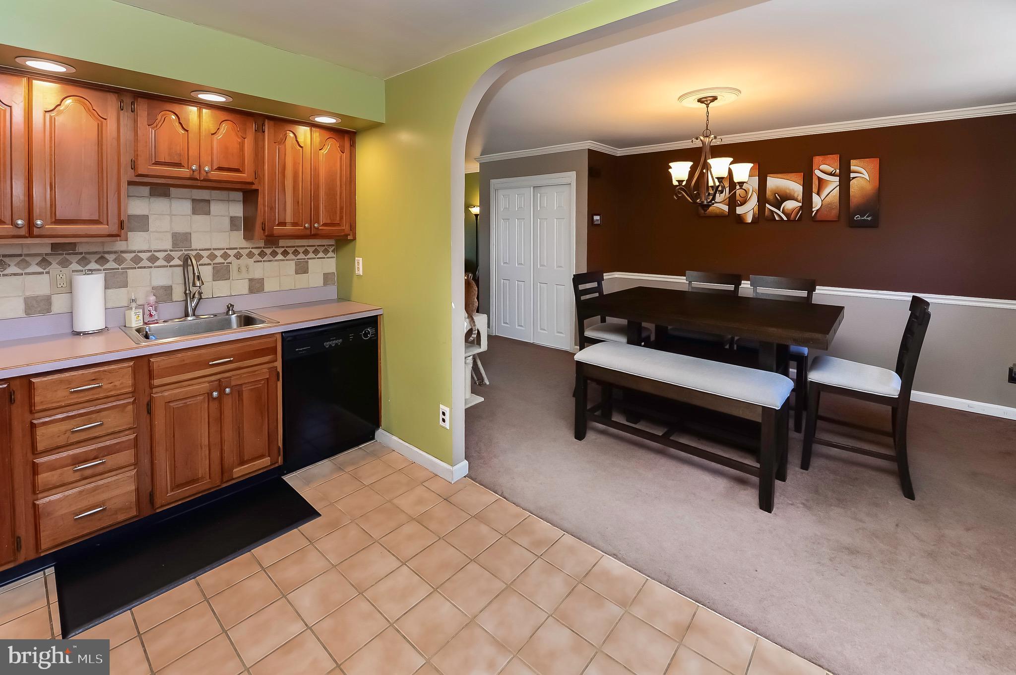 12710 Kenny Road Philadelphia, PA 19154 - Photo 9 of 17 Gallery Image 9