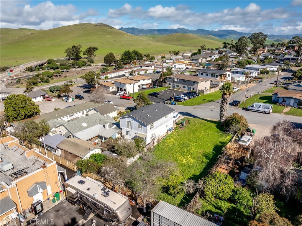 731 Butte Morro Bay, CA 93442 - Photo 10 of 14 an aerial view of residential houses with outdoor space