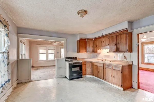 $65,000 | 408 South Cherokee Street, Taylorville, IL 62568