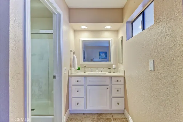 $585,000 | 25541 Indian Hill Lane, Unit O, Laguna Hills, CA 92653