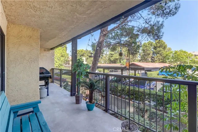 $585,000 | 25541 Indian Hill Lane, Unit O, Laguna Hills, CA 92653