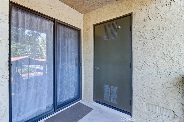$585,000 | 25541 Indian Hill Lane, Unit O, Laguna Hills, CA 92653