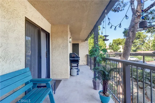 $585,000 | 25541 Indian Hill Lane, Unit O, Laguna Hills, CA 92653