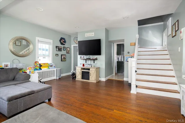 $599,000 | 404 Silver Lane, Oceanside, NY 11572