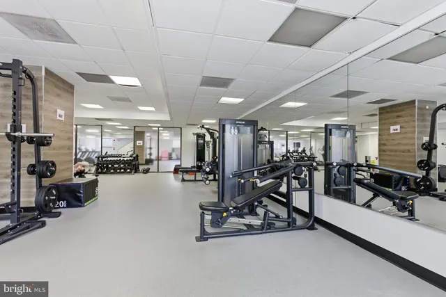 $2,150 | 2111 Wisconsin Avenue Northwest, Unit 514, Washington, DC 20007