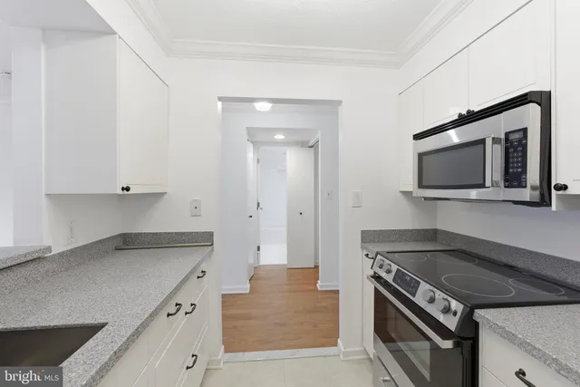 $2,150 | 2111 Wisconsin Avenue Northwest, Unit 514, Washington, DC 20007