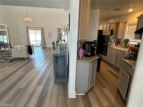 $815,000 | 13975 Barker Road, Apple Valley, CA 92307