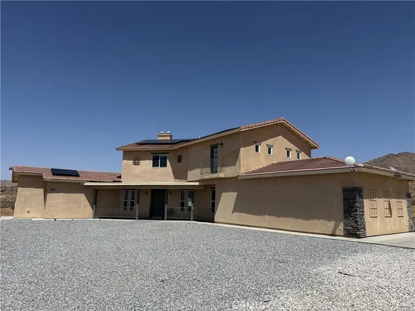 $815,000 | 13975 Barker Road, Apple Valley, CA 92307