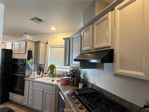 $815,000 | 13975 Barker Road, Apple Valley, CA 92307