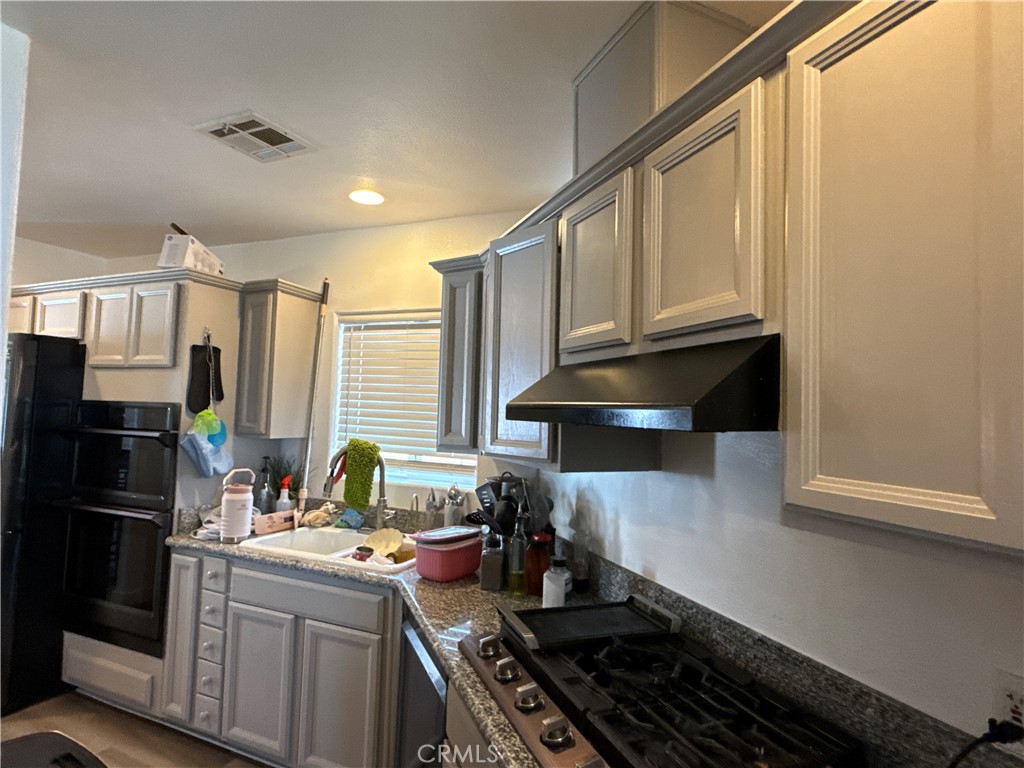 13975 Barker Road Apple Valley, CA 92307 - Photo 22 of 42