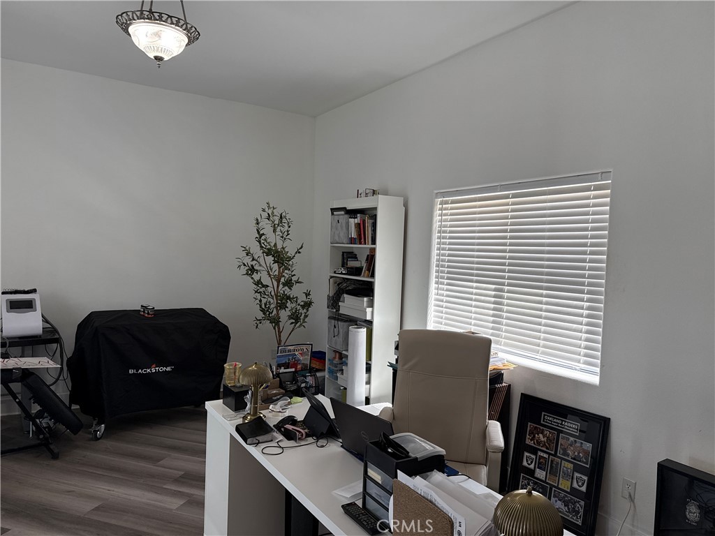 13975 Barker Road Apple Valley, CA 92307 - Photo 23 of 42