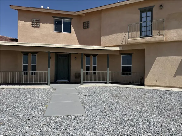 $815,000 | 13975 Barker Road, Apple Valley, CA 92307