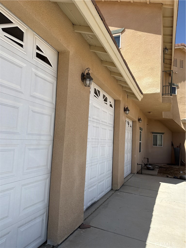 13975 Barker Road Apple Valley, CA 92307 - Photo 5 of 42