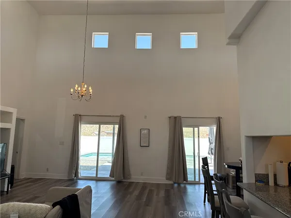 $815,000 | 13975 Barker Road, Apple Valley, CA 92307