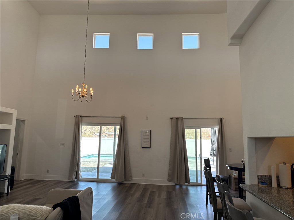 13975 Barker Road Apple Valley, CA 92307 - Photo 8 of 42