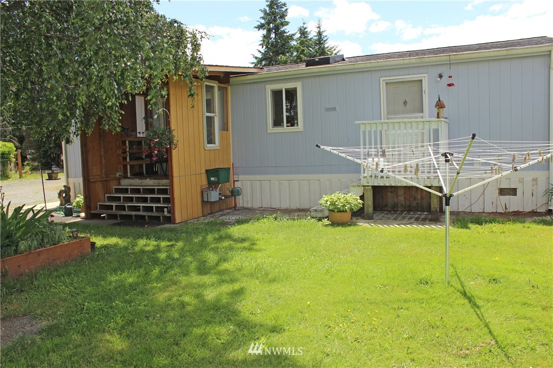 8328 180th Way Southwest Rochester, WA 98579 - Photo 4 of 38