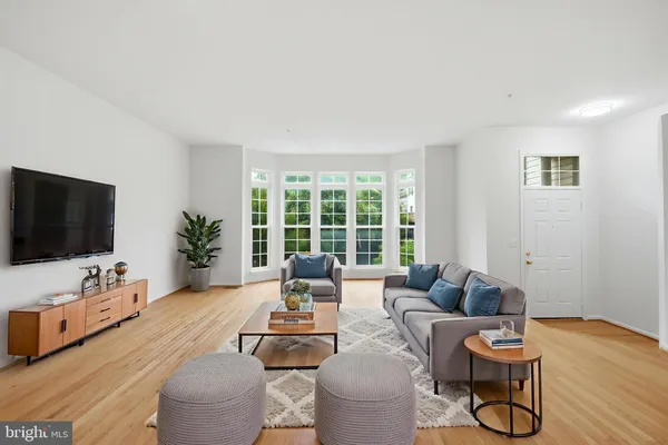 $760,000 | 4118 Leclair Court, Fairfax, VA 22033