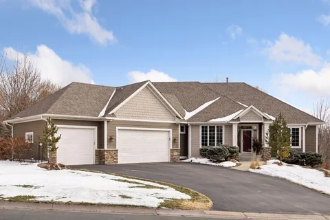 $1,095,000 | 7011 Highover Drive, Chanhassen, MN 55317
