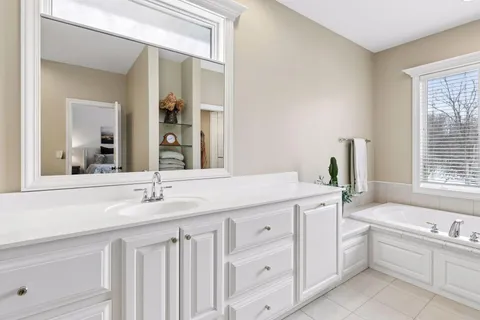 $1,095,000 | 7011 Highover Drive, Chanhassen, MN 55317