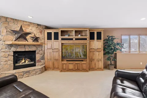 $1,095,000 | 7011 Highover Drive, Chanhassen, MN 55317