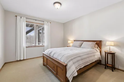 $1,095,000 | 7011 Highover Drive, Chanhassen, MN 55317