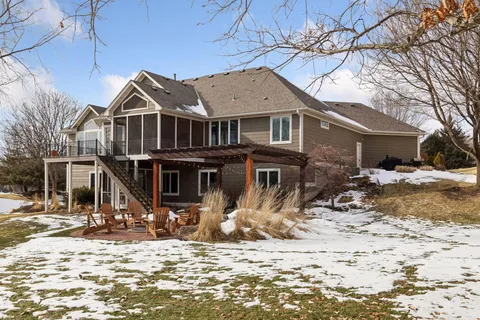 $1,095,000 | 7011 Highover Drive, Chanhassen, MN 55317