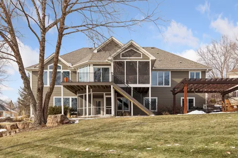 $1,095,000 | 7011 Highover Drive, Chanhassen, MN 55317