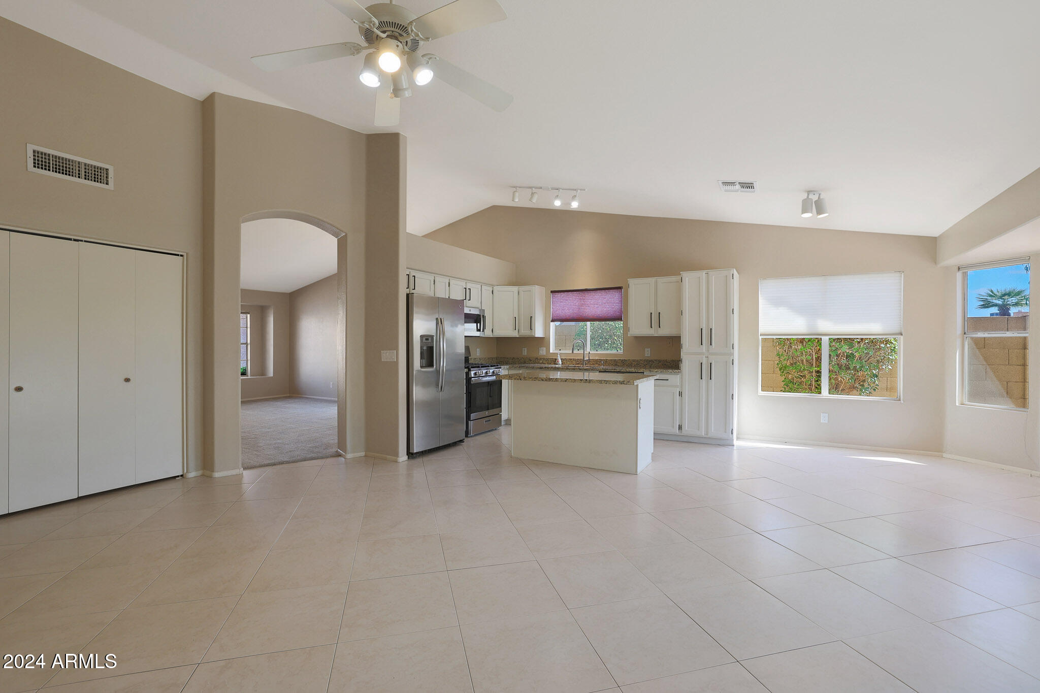 4357 East St John Road Phoenix, AZ 85032 - Photo 16 of 40 B (17)