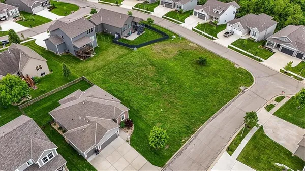 $99,500 | 25237 West 141st Terrace, Olathe, KS 66061