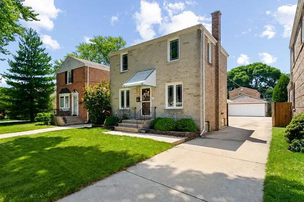 $420,000 | 5050 North Neenah Avenue, Chicago, IL 60656