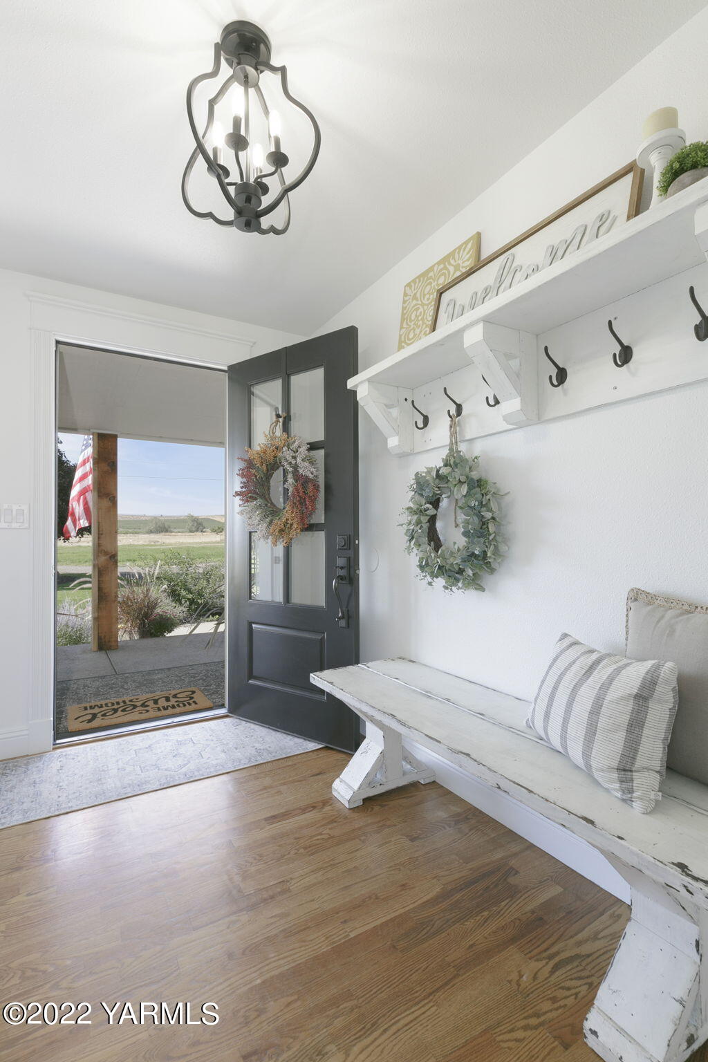 341 Section 1 Road Tieton, WA 98947 - Photo 4 of 44 a view of a livingroom with furniture and window